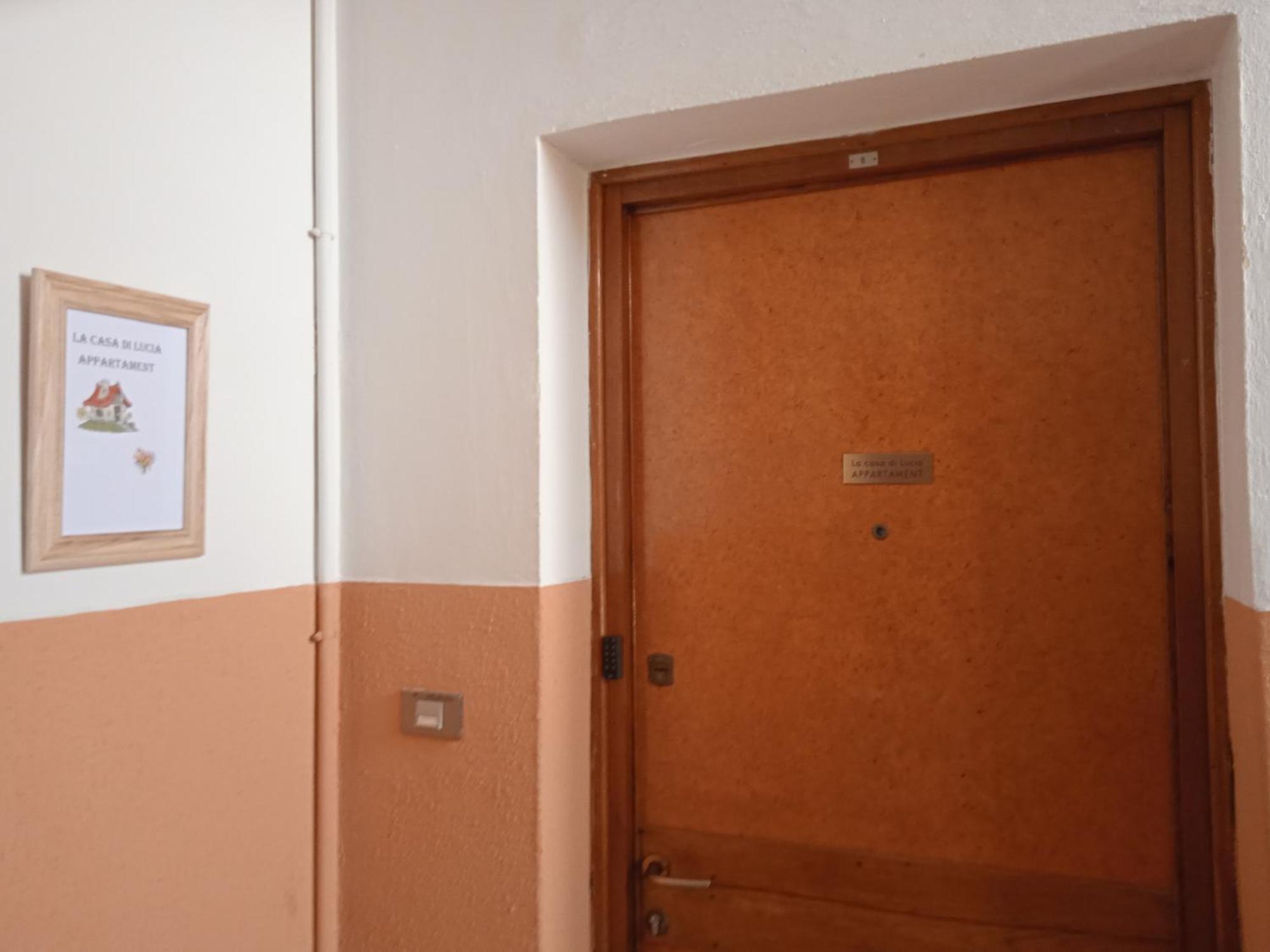 La Casa Di Lucia Appartamento Novara Exterior photo